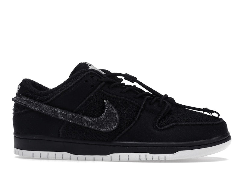 Nike SB Dunk Low Gnarhunters