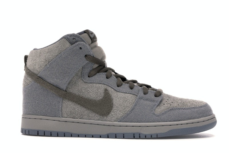 Nike SB Dunk High Tauntaun
