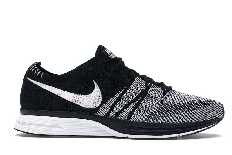 Nike Flyknit Trainer Oreo