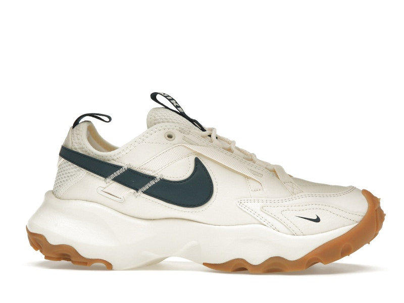 Nike TC 7900 Pale Ivory Gum Light Brown Armory Navy (Women's)
