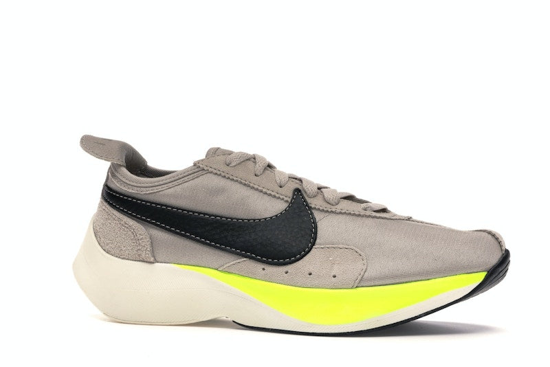 Nike Moon Racer String