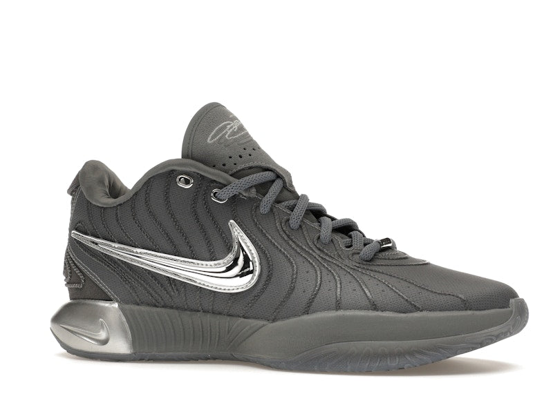 Nike LeBron 21 Resilient