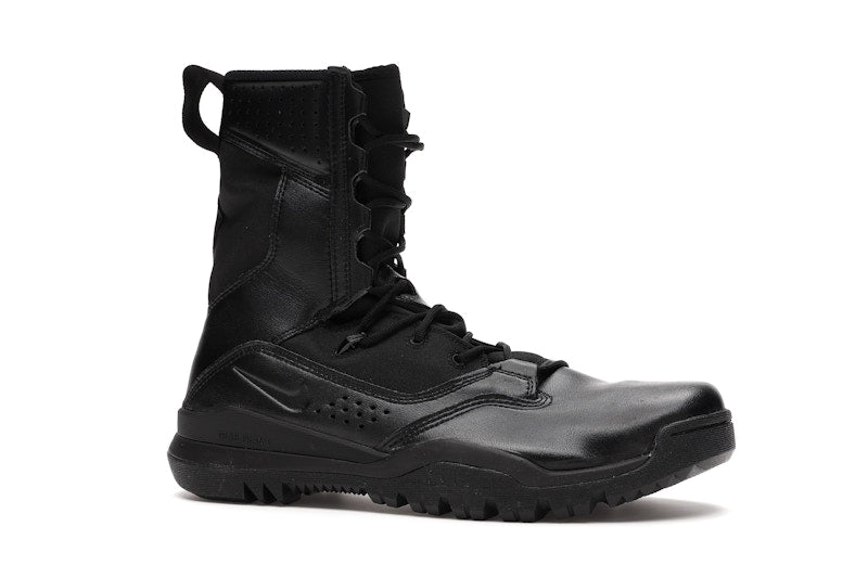 Nike Special Field Boot 8 Inch Black