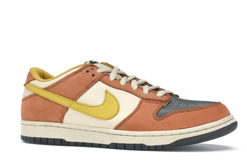 Nike SB Dunk Low Vapour Mineral Yellow