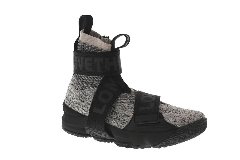 Nike LeBron 15 Lifestyle KITH Concrete