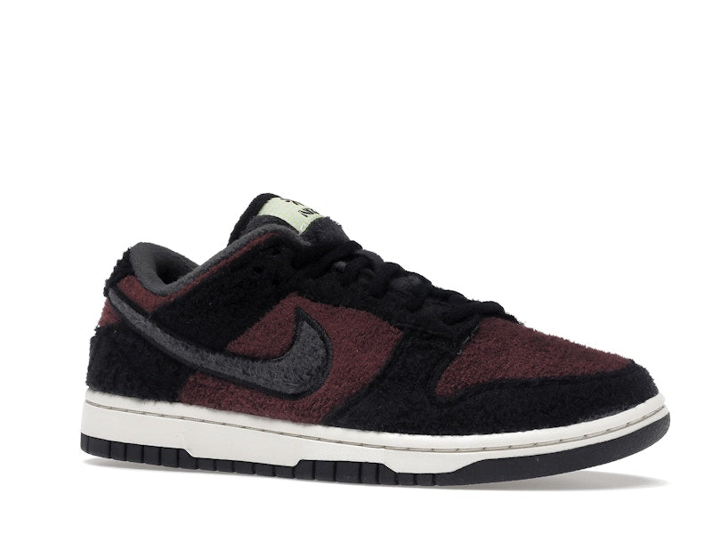 Nike Dunk Low SE Fleece Pack Burgundy Crush (Women's)