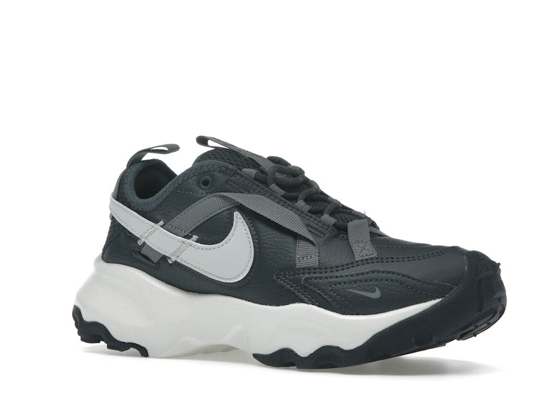 Nike TC 7900 Anthracite Platinum Tint Smoke Grey Metallic Platinum (Women's)