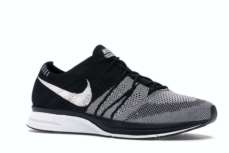 Nike Flyknit Trainer Oreo