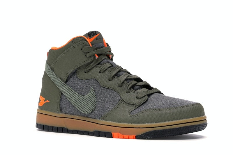 Nike Dunk CMFT Swoosh Social Club Olive