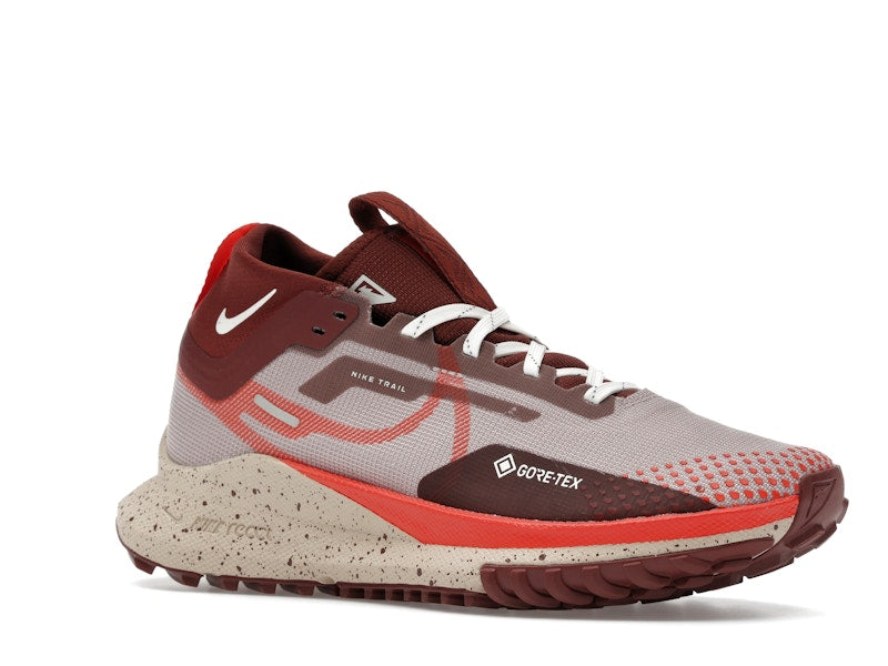 Nike React Pegasus Trail 4 Gore-Tex Diffused Taupe Dark Pony Sail Picante Red (Women's)