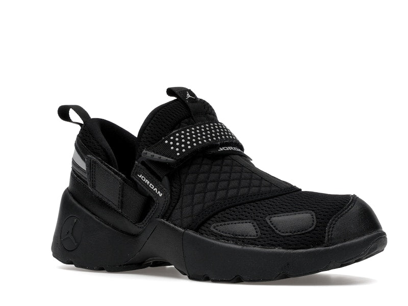 Jordan Trunner LX Triple Black (Women's)