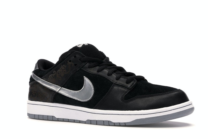 Nike SB Dunk Low Takashi 2