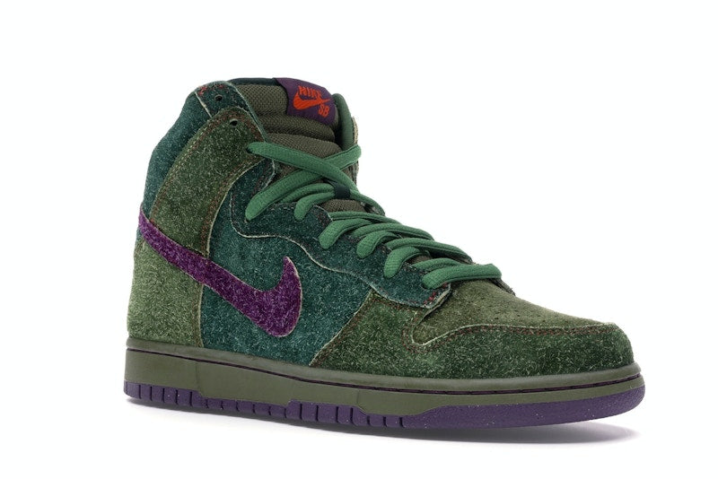 Nike SB Dunk High Skunk 420