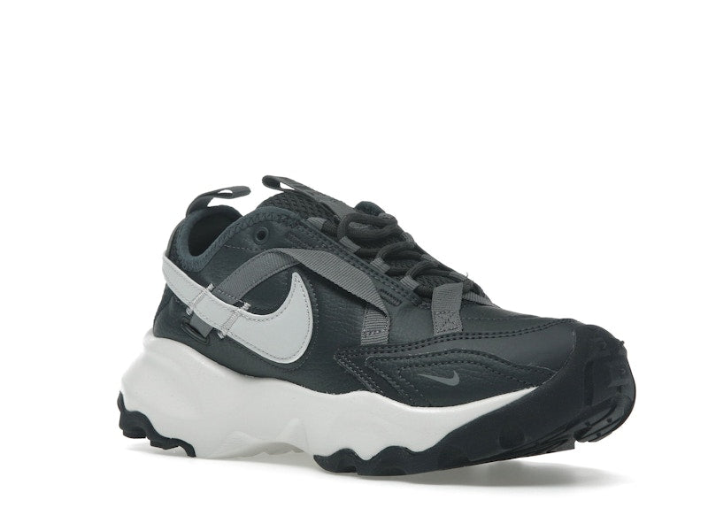 Nike TC 7900 Anthracite Platinum Tint Smoke Grey Metallic Platinum (Women's)