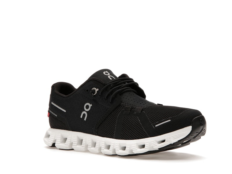 On Running Cloud 5 Black White (Women's)