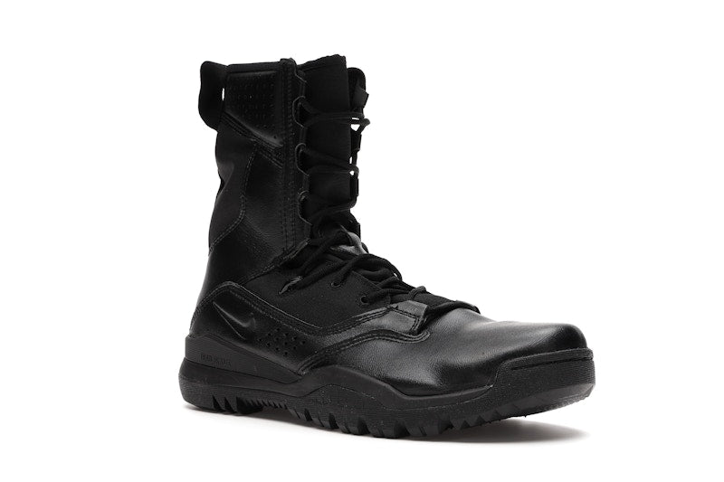 Nike Special Field Boot 8 Inch Black