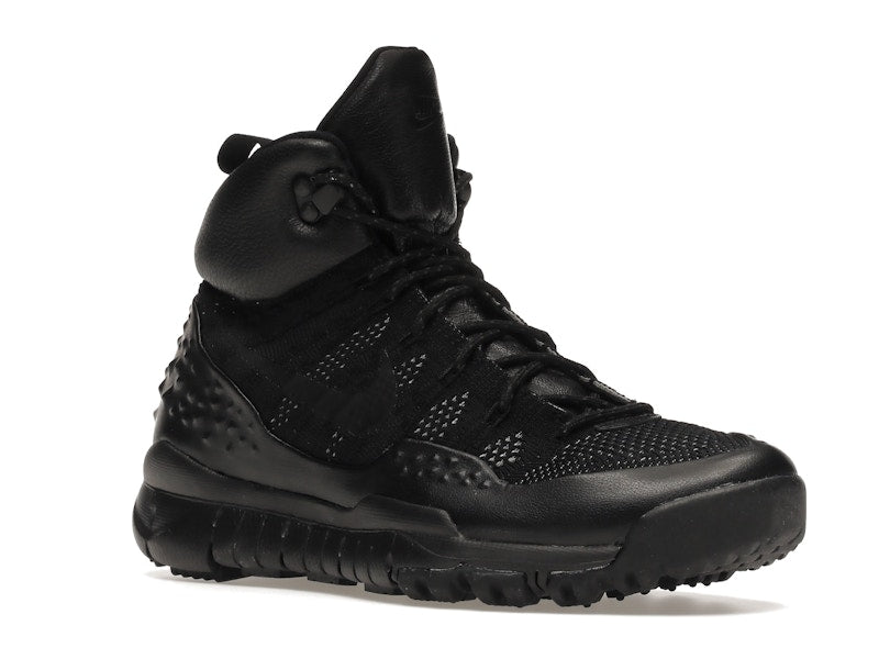 Nike Lupinek Flyknit Triple Black