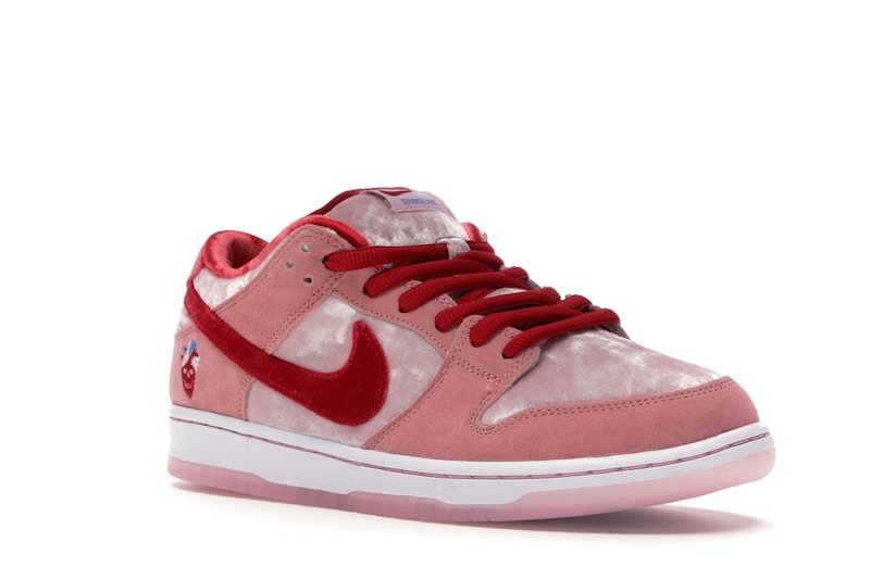 Nike SB Dunk Low StrangeLove Skateboards