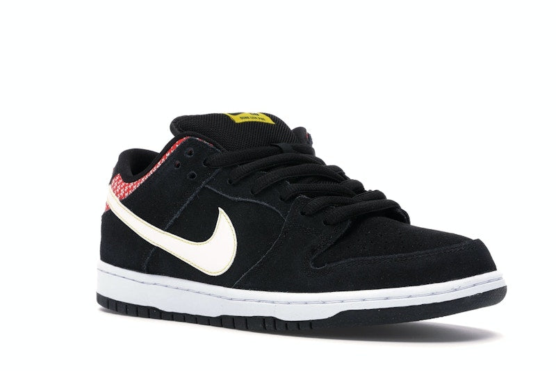 Nike SB Dunk Low Firecracker
