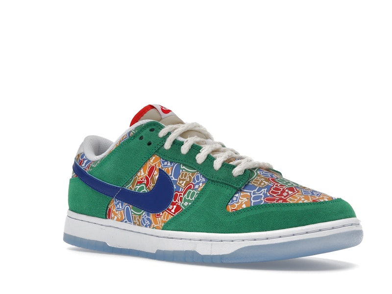 Nike Dunk Low Foam Finger