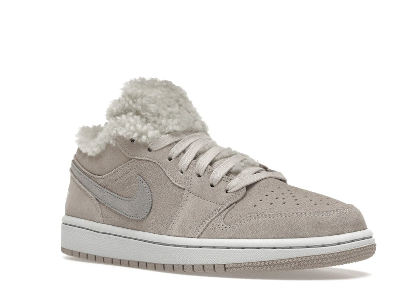 Jordan 1 Low SE Sherpa Fleece (Women's)