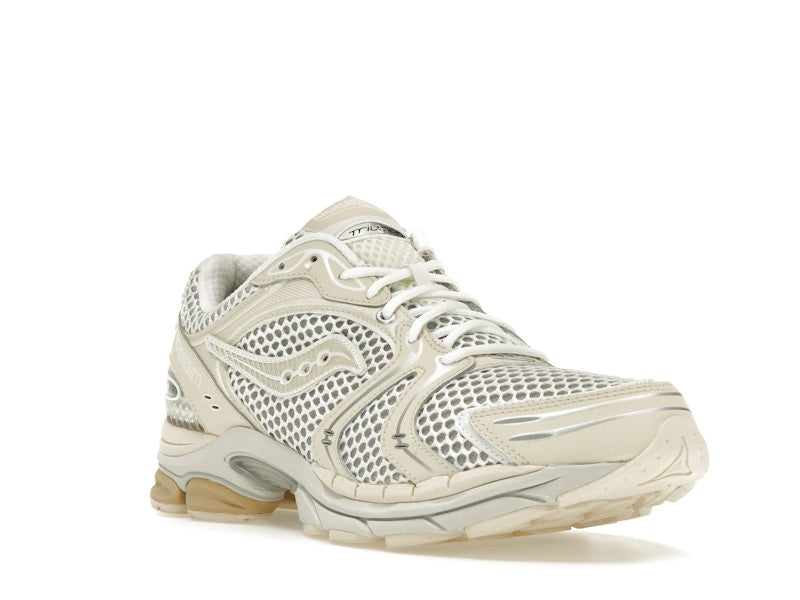 Saucony ProGrid Triumph 4 Highsnobiety Cream