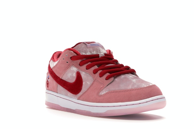 Nike SB Dunk Low StrangeLove Skateboards