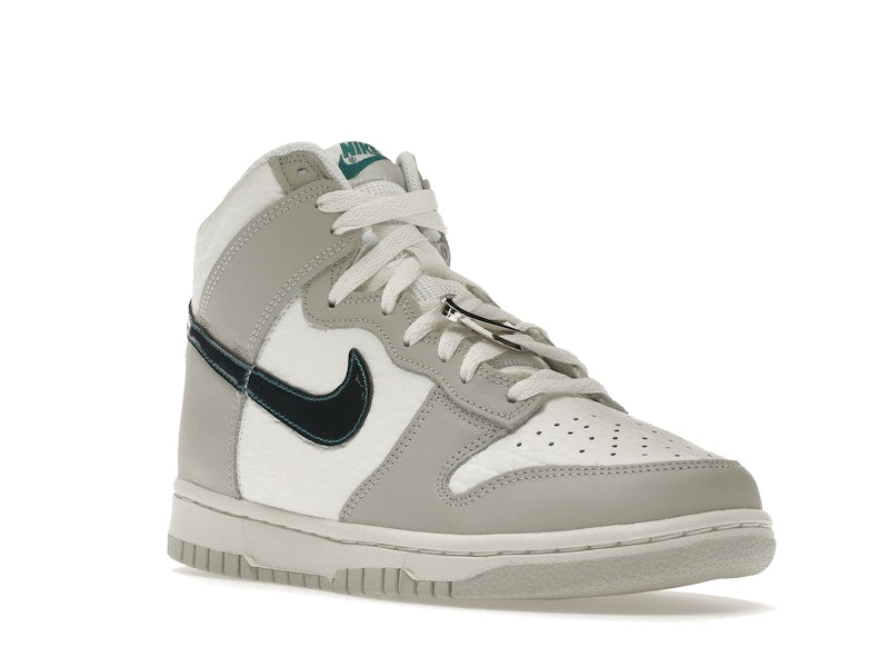 Nike Dunk High FLS (Women's)