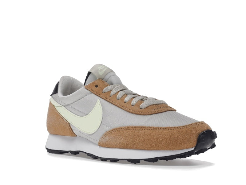 Nike Daybreak Praline Volt (Women's)