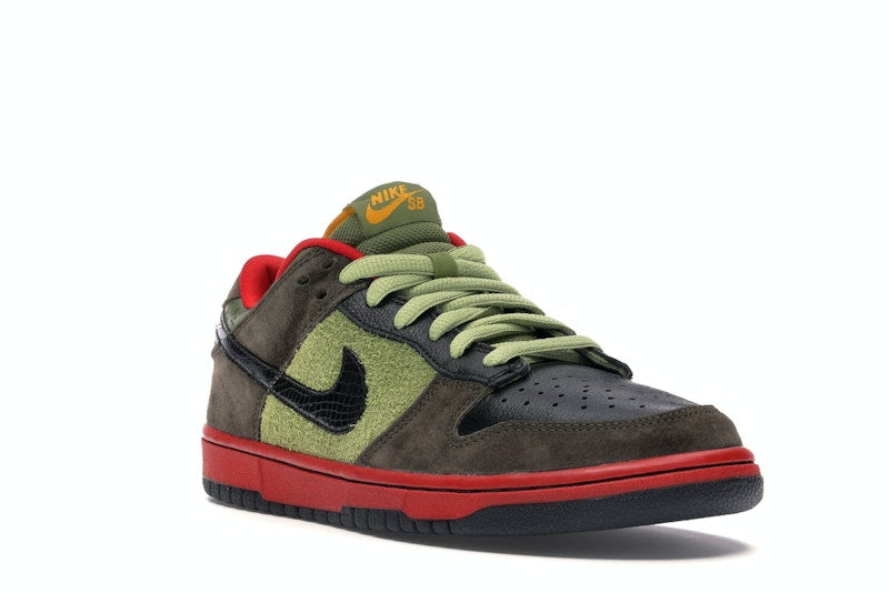 Nike SB Dunk Low Asparagus