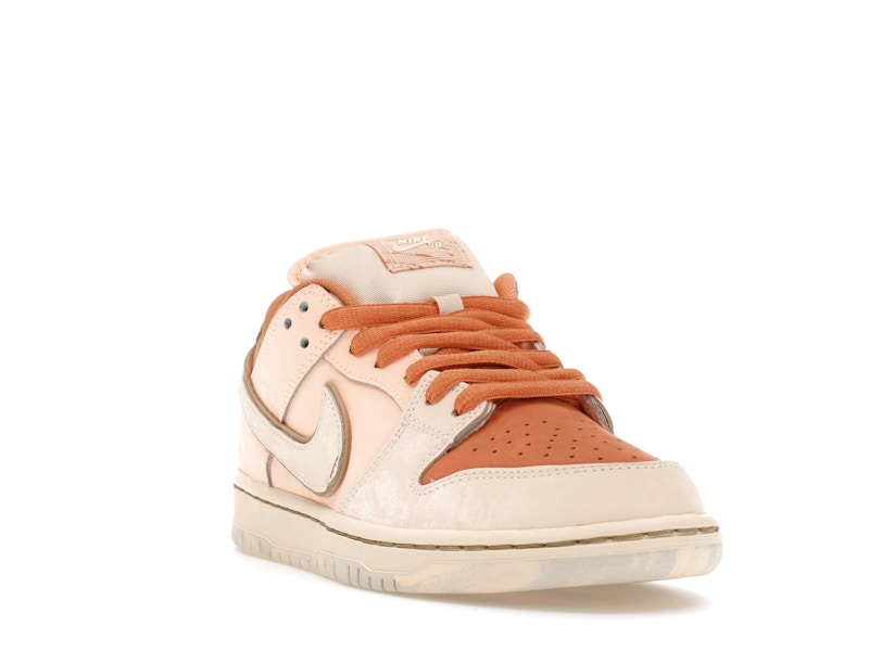 Nike SB Dunk Low Trocadéro Gardens