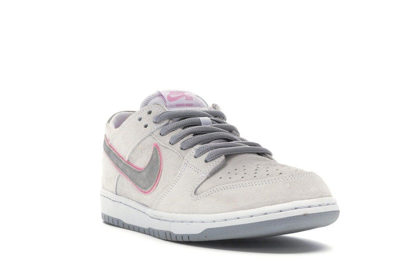 Nike SB Dunk Low Ishod Wair Flat Silver