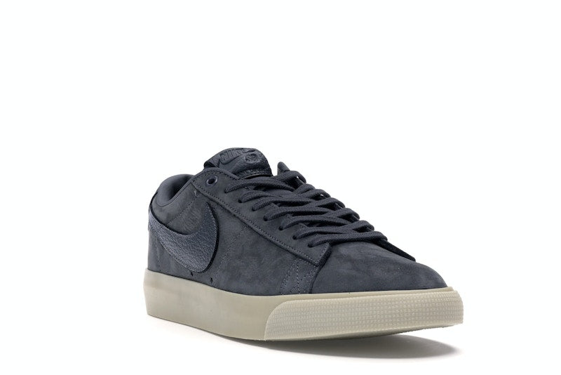 Nike SB Blazer Low Antihero Grant Taylor
