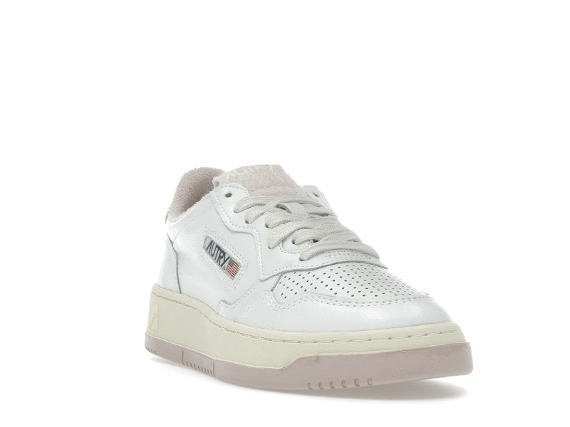 Autry Medalist Leather Low White Powder Pink (Women's)