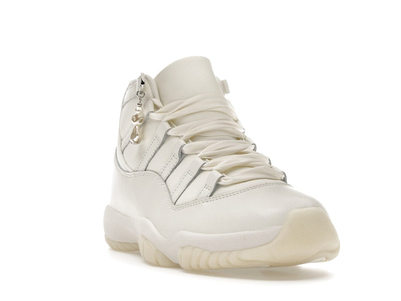 Jordan 11 Retro Pearl (Women's)
