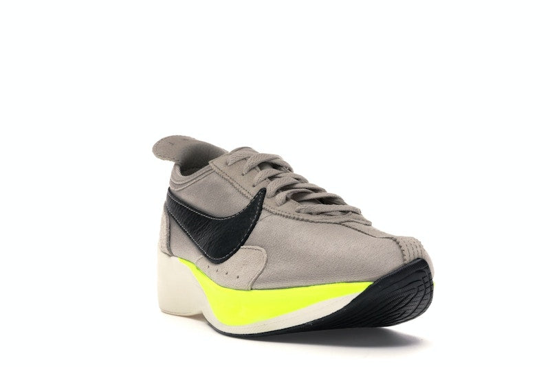Nike Moon Racer String