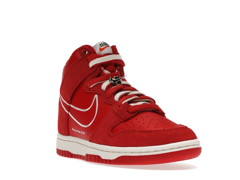 Nike Dunk High First Use Red
