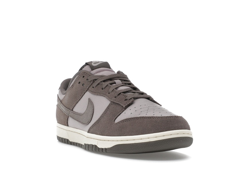 Nike Dunk Low SE Platinum Violet Cave Stone