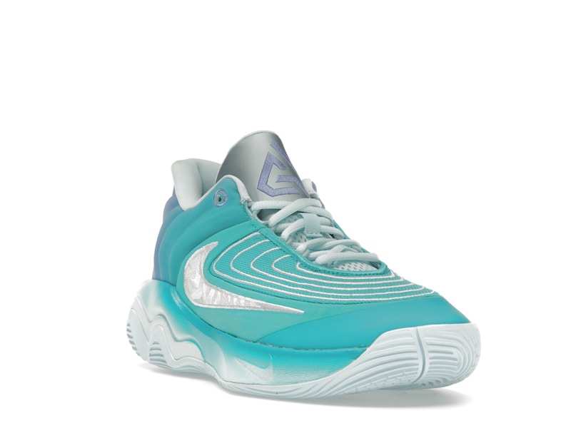 Nike Giannis Immortality 4 Christmas