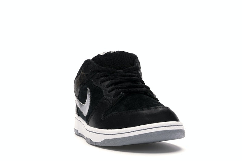Nike SB Dunk Low Takashi 2