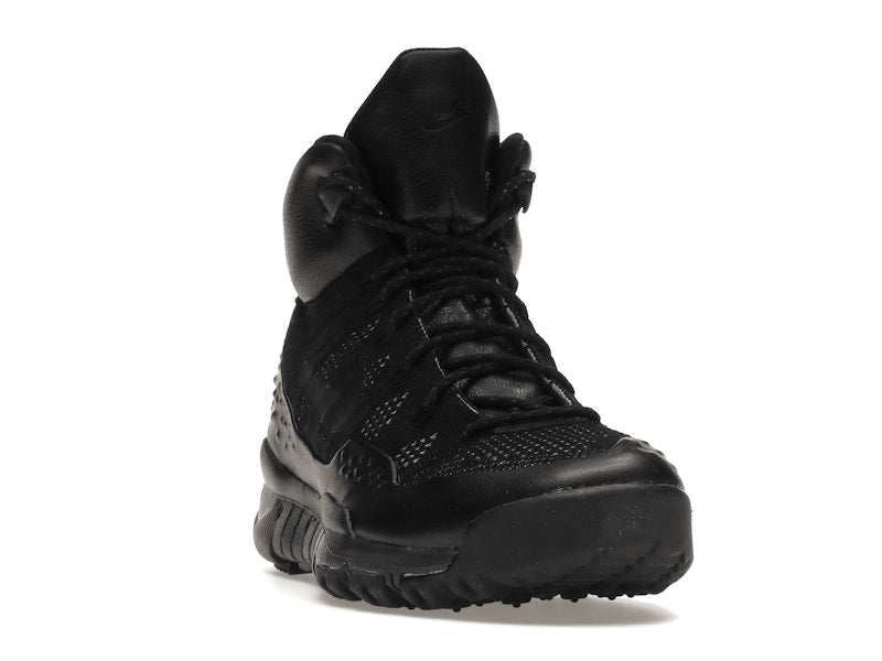 Nike Lupinek Flyknit Triple Black