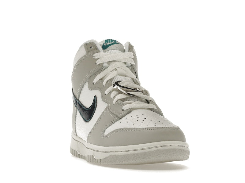 Nike Dunk High FLS (Women's)