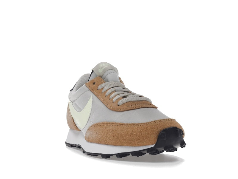 Nike Daybreak Praline Volt (Women's)
