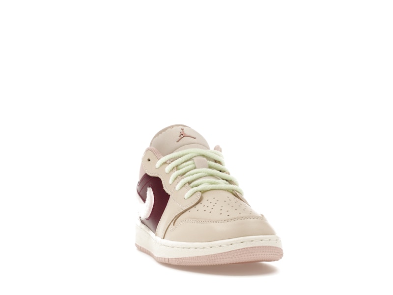 Jordan 1 Low SE Fur Swoosh (GS)