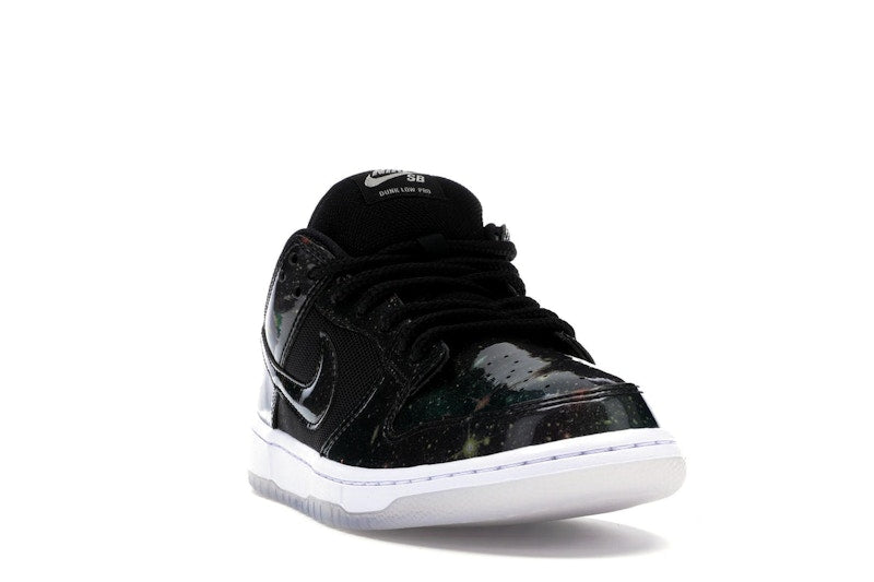 Nike SB Dunk Low 420 Intergalactic