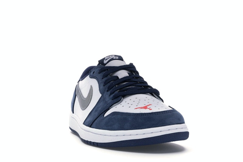 Jordan 1 Low SB Midnight Navy