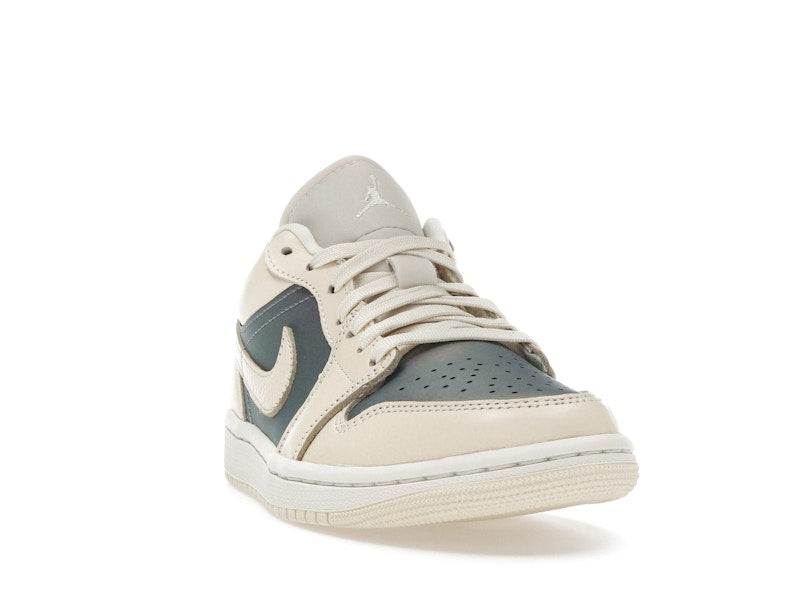 Jordan 1 Low SE Muslin Royal Tint (Women's)