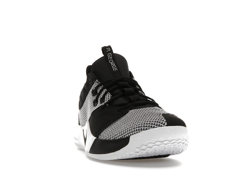 Nike PG 3 Monochrome