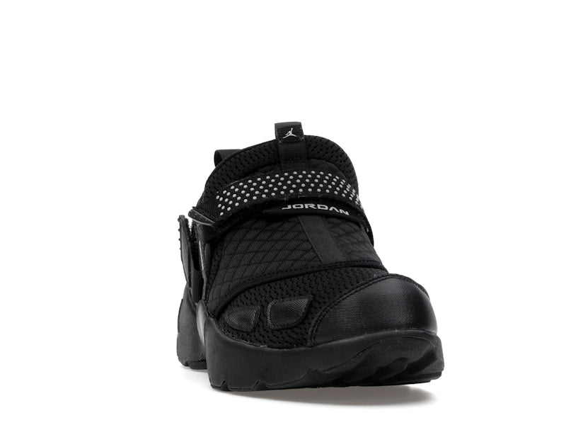 Jordan Trunner LX Triple Black (Women's)