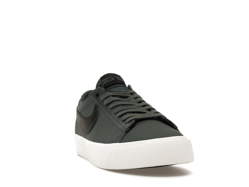 Nike SB Zoom Blazer Low Pro GT Vintage Green